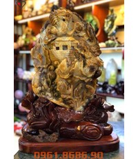 Tượng cá chép vượt vũ môn hoá rồng bằng đá mã não vàng