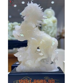 Tượng ngựa phong thủy bằng ngọc