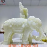 Tượng voi phong thủy bằng ngọc 