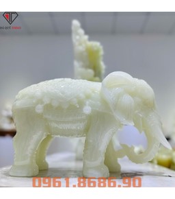 Tượng voi phong thủy bằng ngọc 